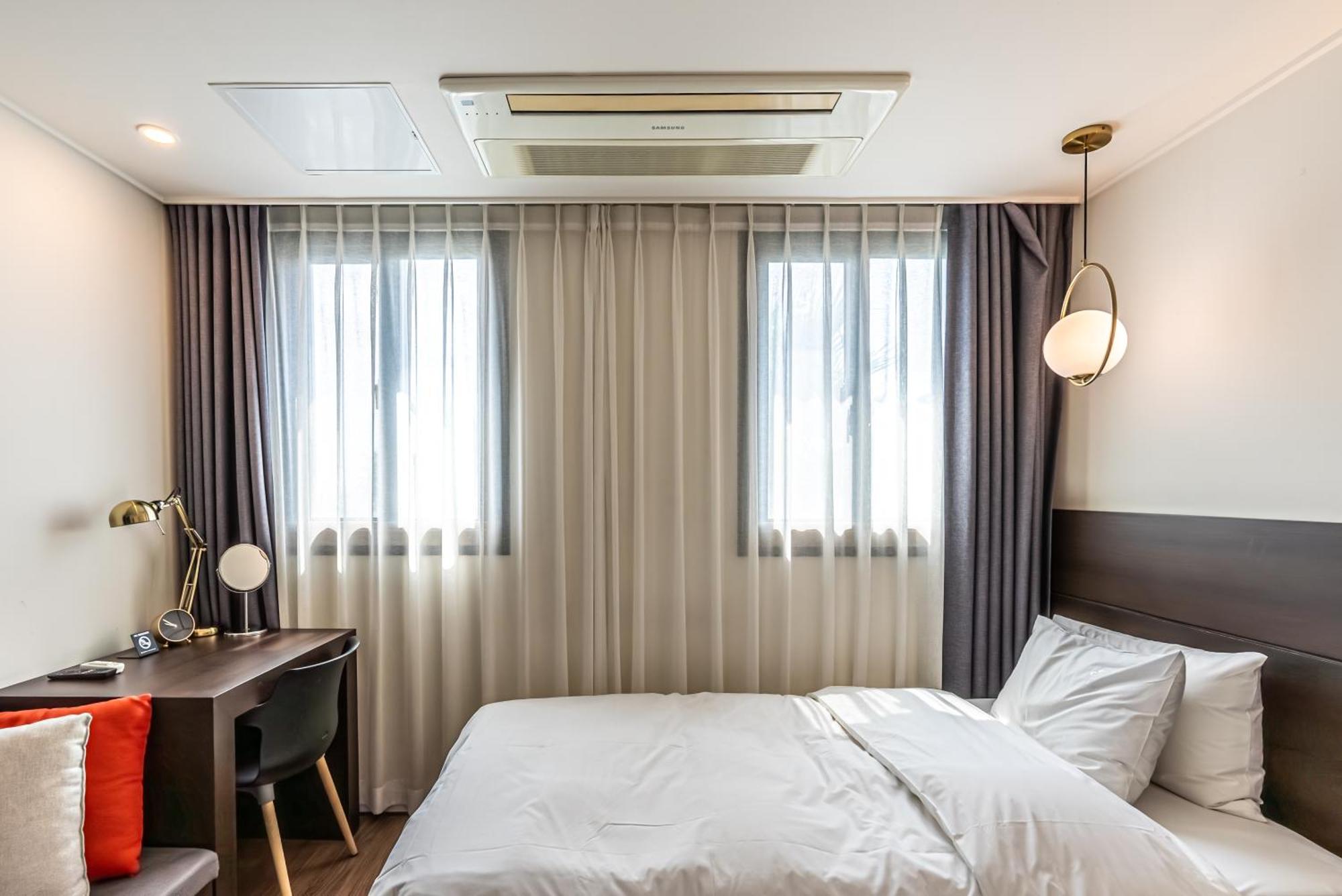 Hotel The Grang Jungmun Seogwipo Exterior photo